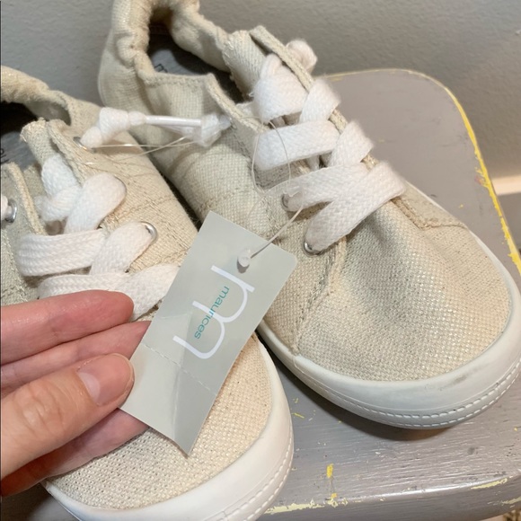 Maurices Elastic Slouch Back Slip On Summer Sneakers Shoes! Size 7.5 - Picture 3 of 4